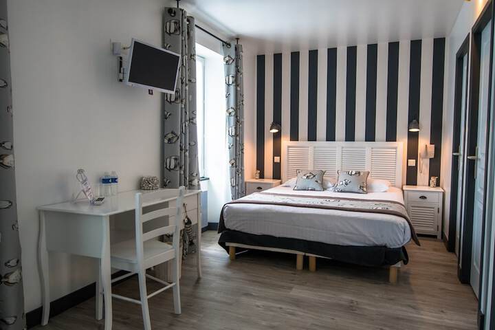 Room 9 of 75