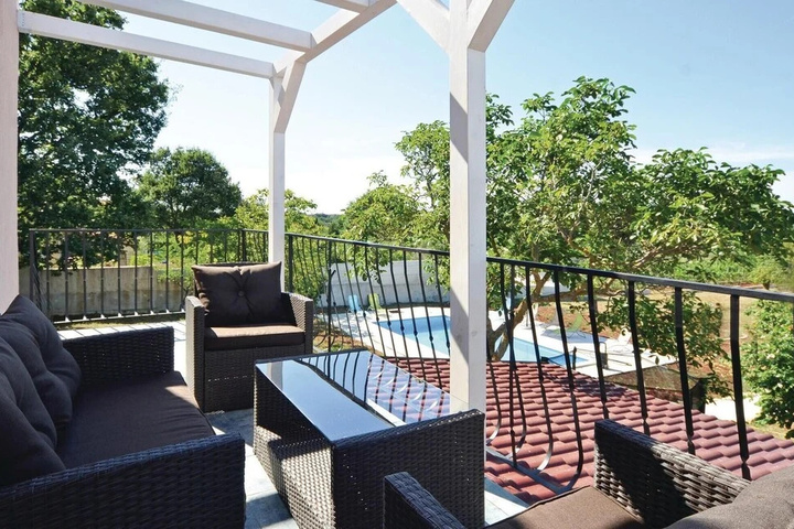 Terrace/Patio 6 of 14