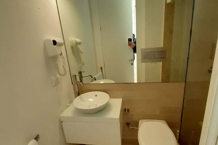 Room 170 of 249