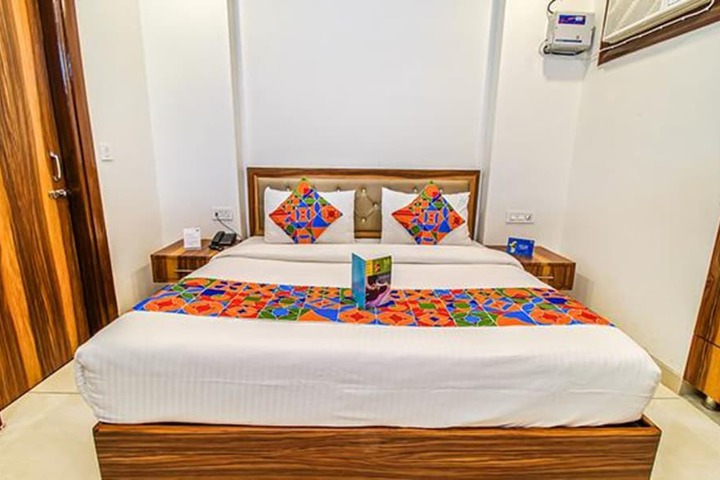 Room 16 of 24