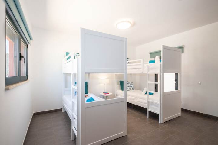 Room 8 of 79