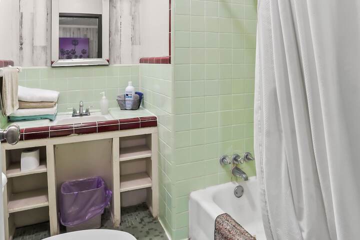 Room 7 of 38