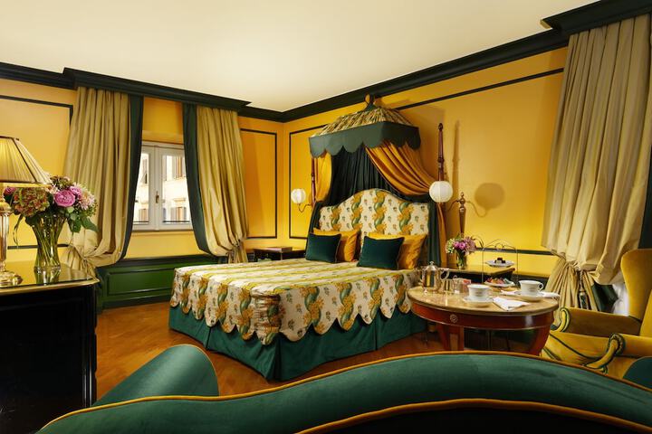 Room 8 of 61