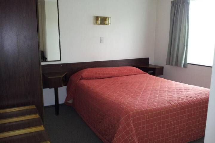 Room 8 of 48
