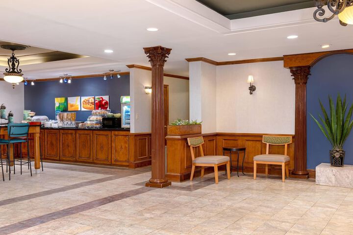 Hotel Interior 7 of 46