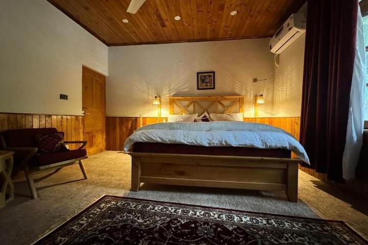 Room 3 of 24