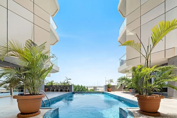 Pool 14 of 22