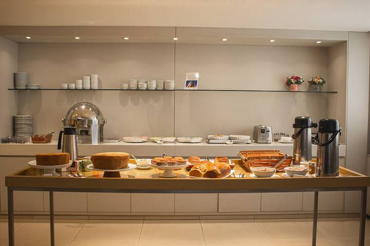 Breakfast/Coffee Service 36 of 41