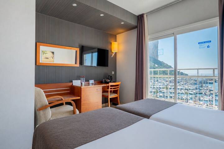Room 43 of 131