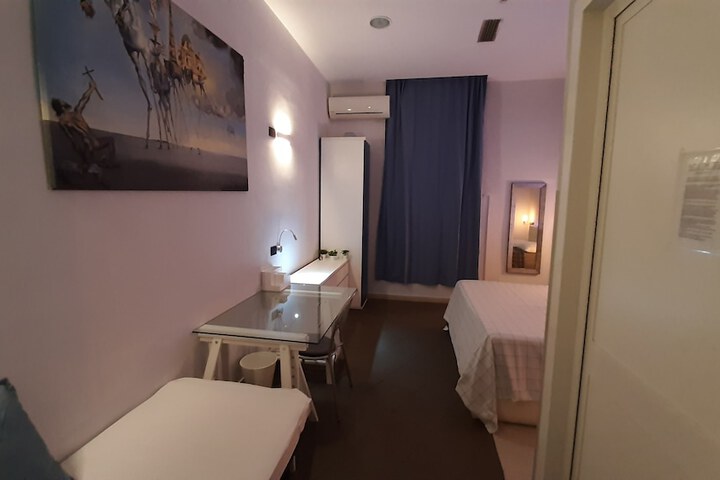 Room 21 of 51