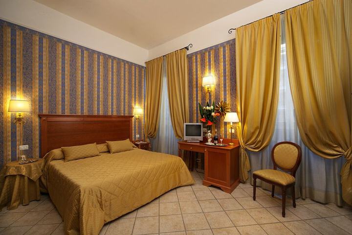 Room 13 of 39