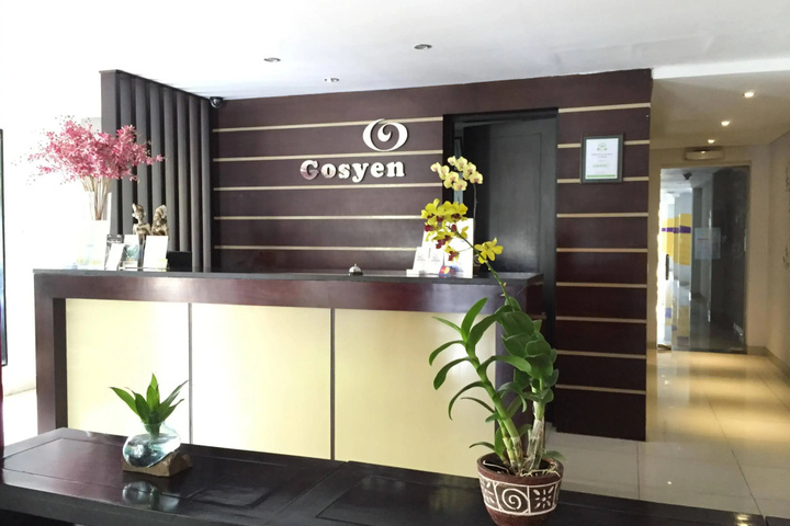 Entrance & Lobby