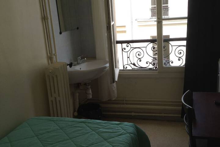 Room 8 of 44