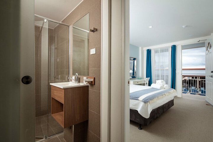 Room 29 of 48
