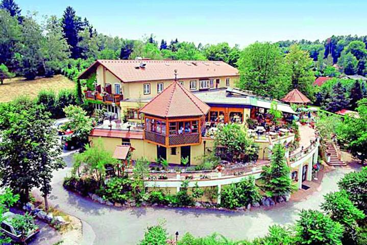 Hotel Restaurant - Häuserl im Wald Graz