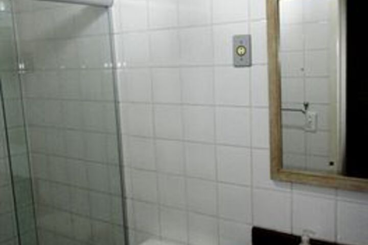 Room 9 of 143