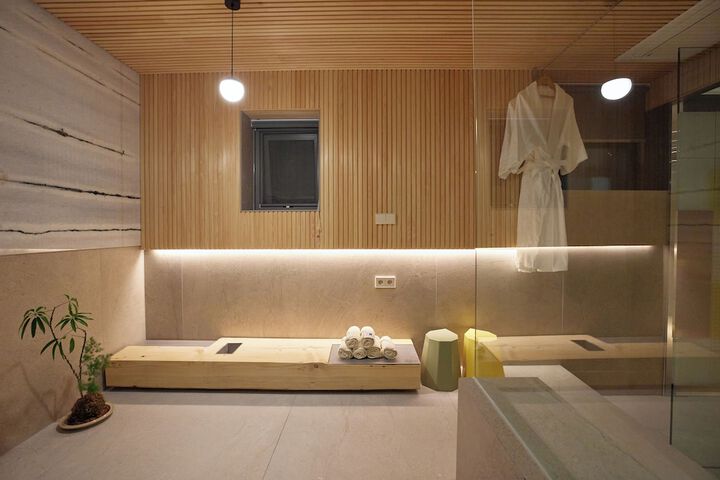 Room 48 of 85