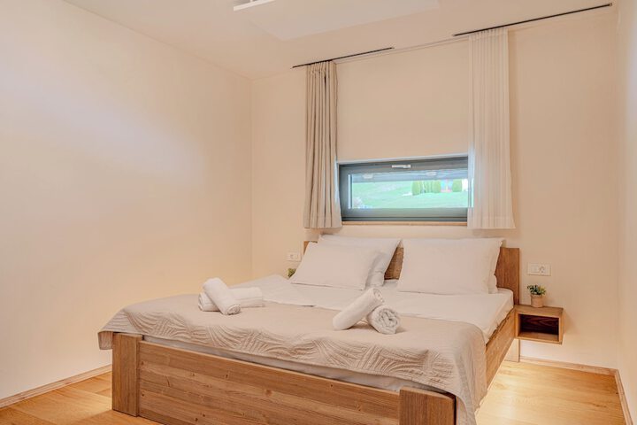 Room 8 of 31