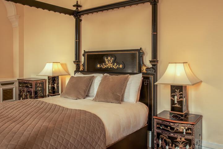Room 42 of 141