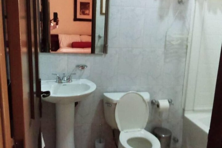Room 7 of 18