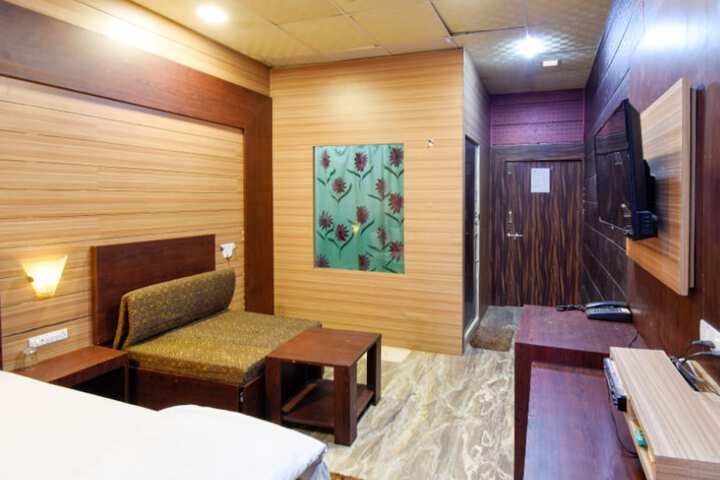 Room 13 of 46