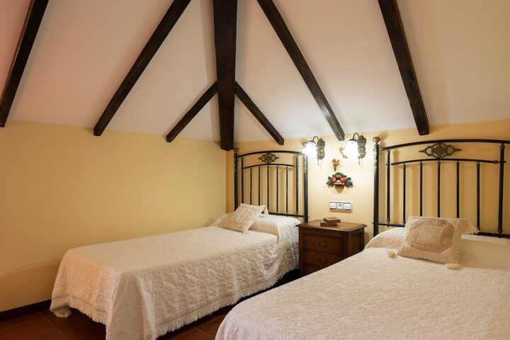 Room 8 of 37