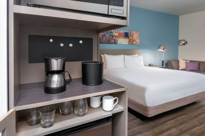 Room 5 of 60