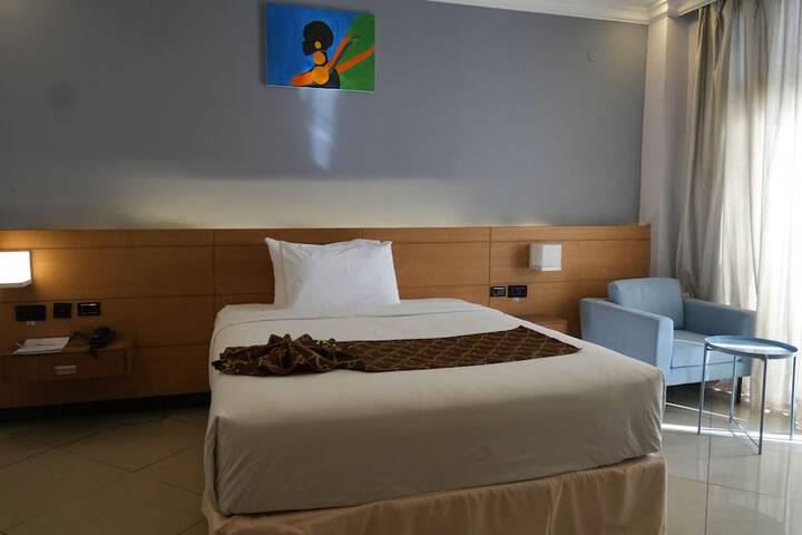 Room 78 of 173
