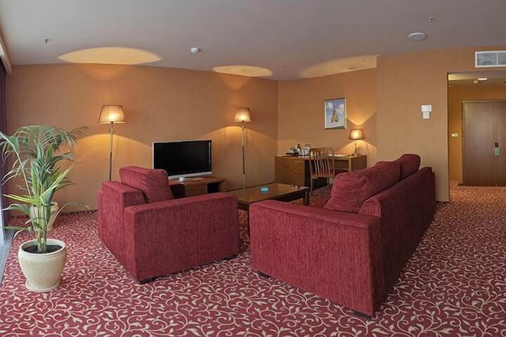 Room 21 of 63