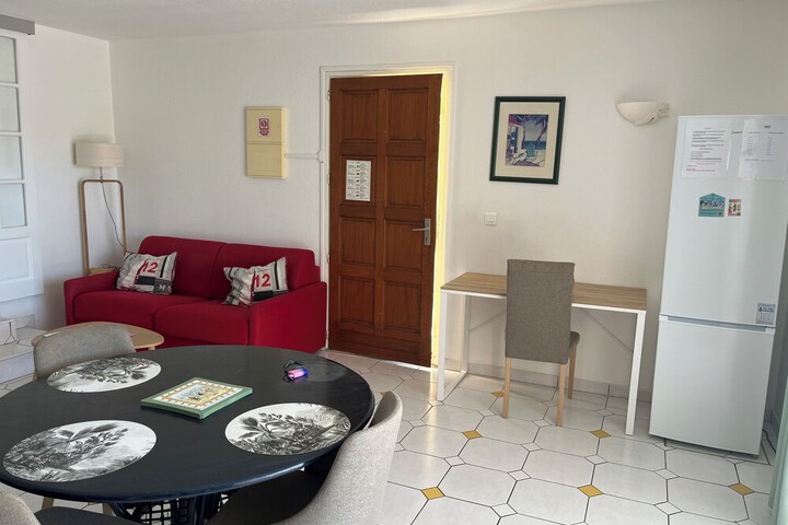 Room 85 of 196