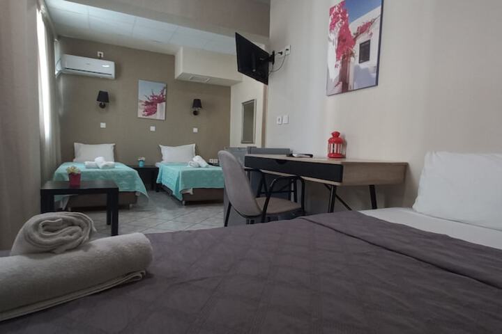 Room 32 of 49