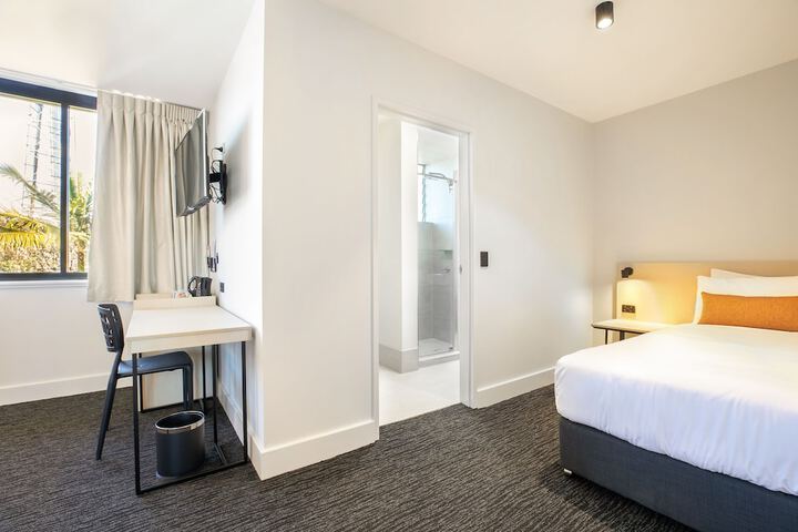 Room 3 of 31