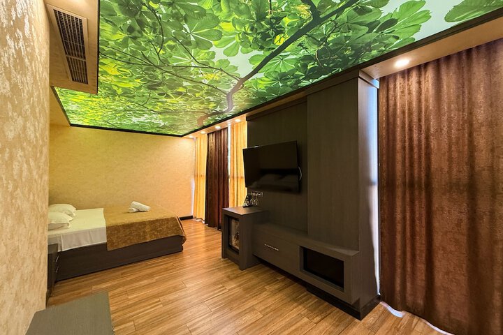 Room 5 of 34