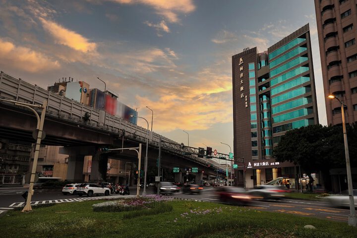 Hotel 54 of 58