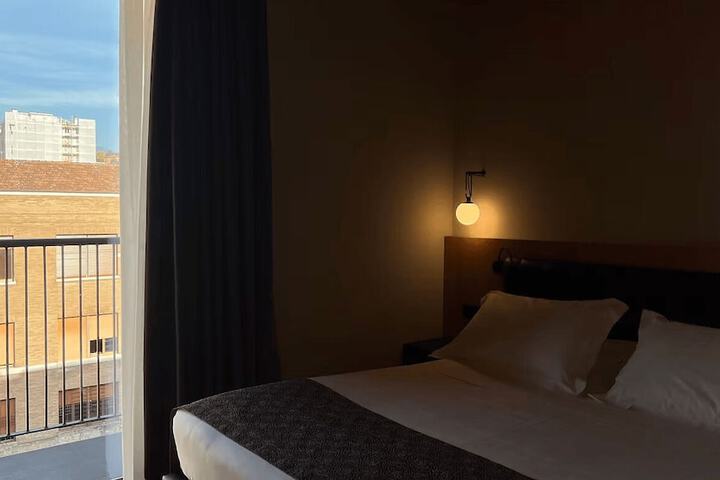 Room 54 of 233