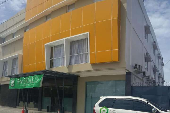 Hotel 76 of 77