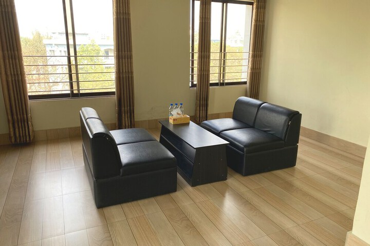 Room 8 of 15
