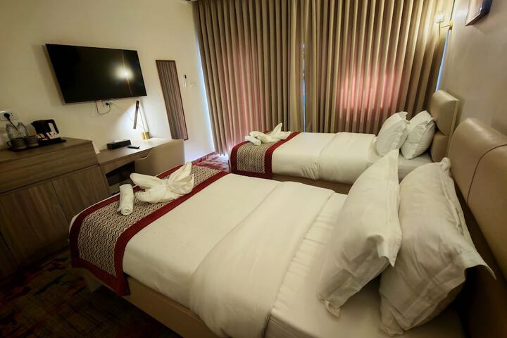 Room 42 of 118
