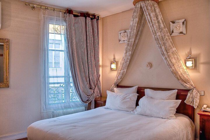 Room 22 of 40