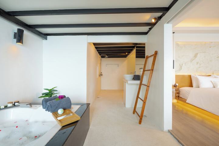 Room 55 of 107