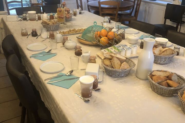 Breakfast/Coffee Service 17 of 29