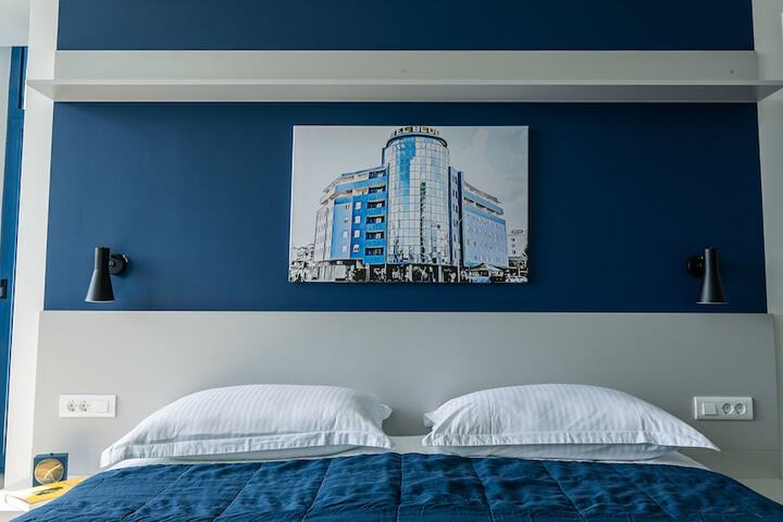 Room 17 of 35