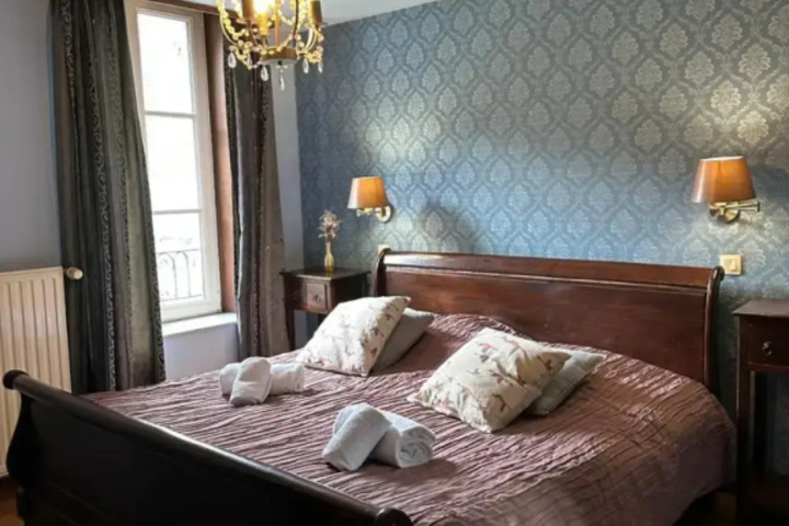 Room 2 of 22