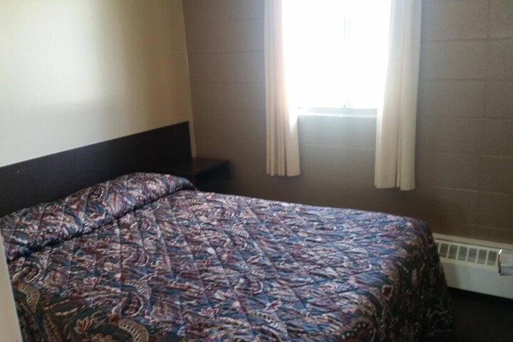 Room 12 of 36