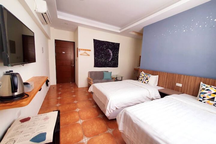 Room 7 of 62