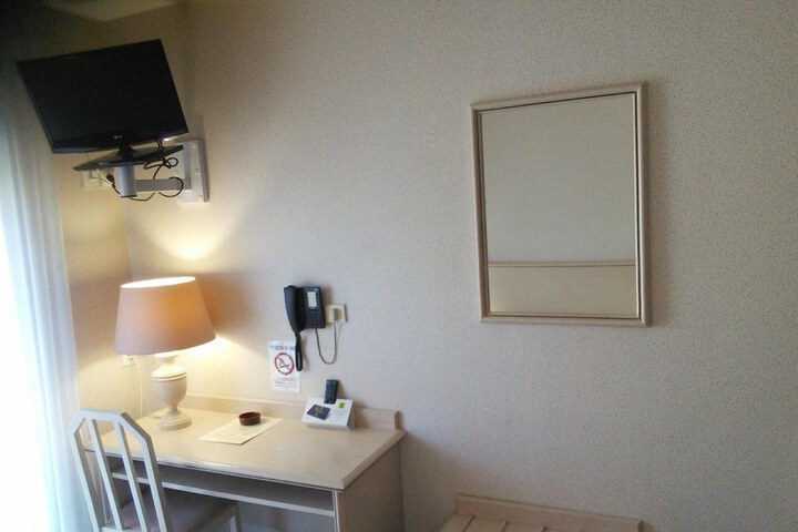 Room 10 of 54