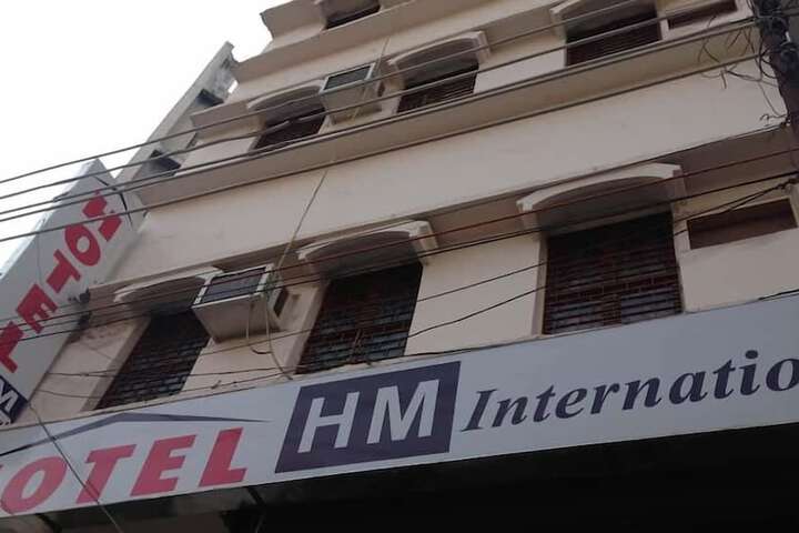 Hotel H M International