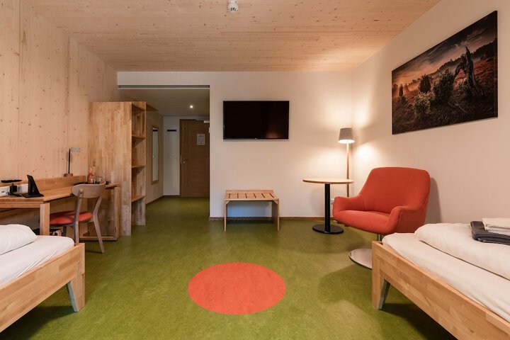 Room 12 of 48