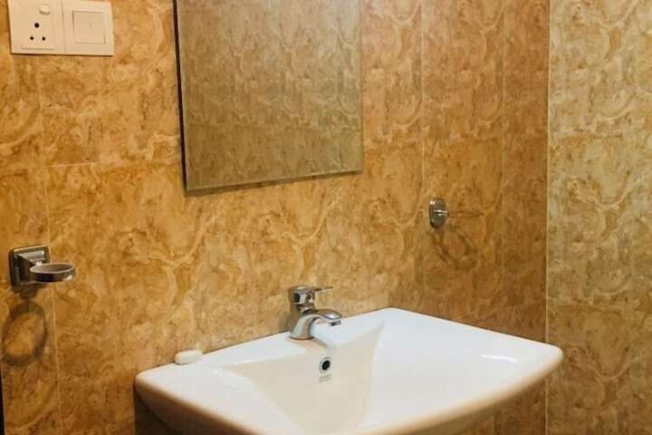 Room 31 of 53