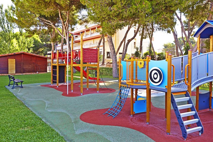 Children's play area - outdoor